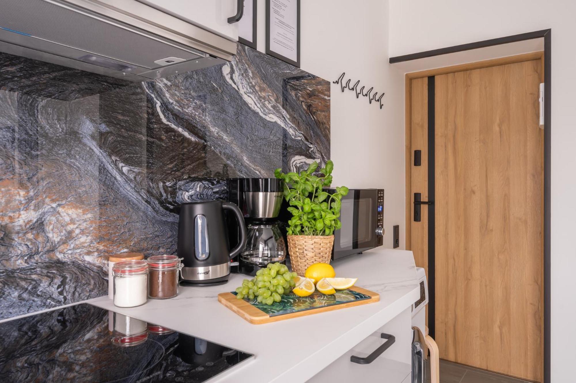 Green Garden & Private Parking Apartments With Playground Riga Exterior foto
